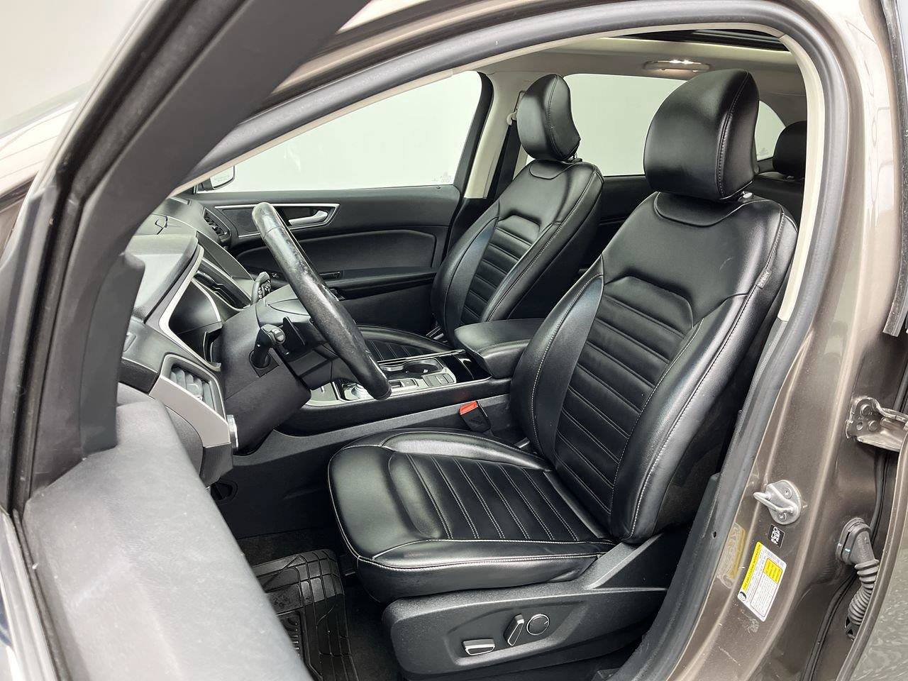 Used 2019 Ford Edge SEL w/ Equipment Group 201A AWD/4WD image 10