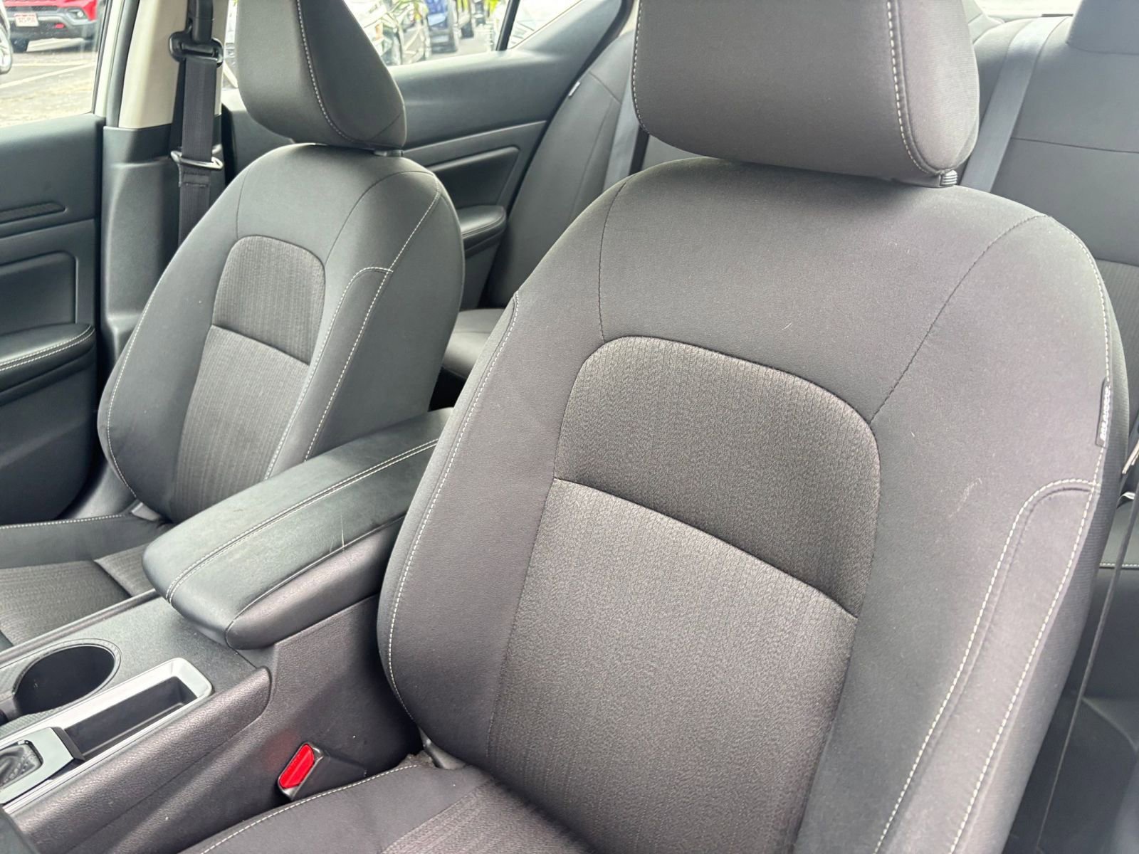Used 2025 Nissan Altima 2.5 SV FWD image 36