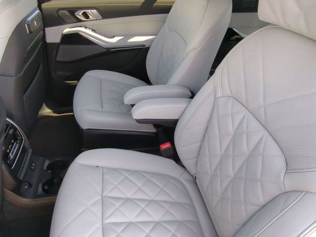 Used 2025 BMW X7 xDrive40i w/ M Sport Package image 17