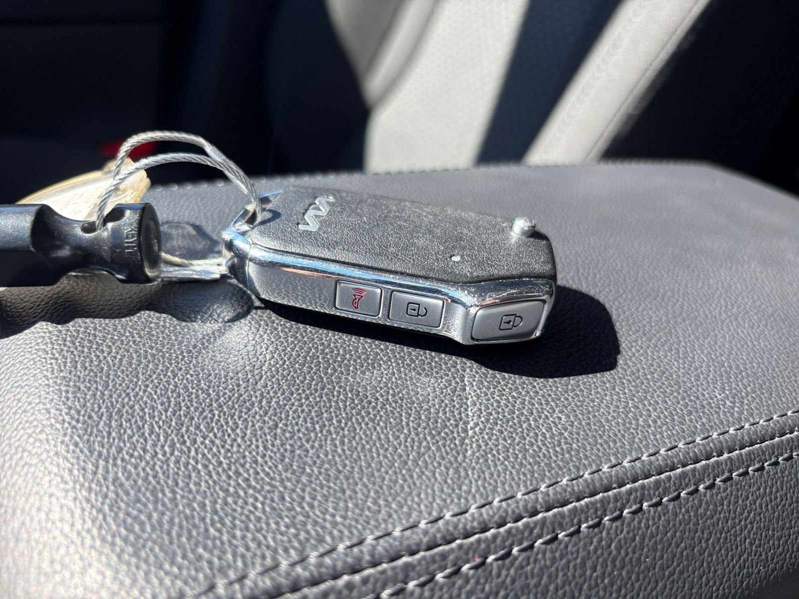 Used 2025 Kia Sportage LX image 21