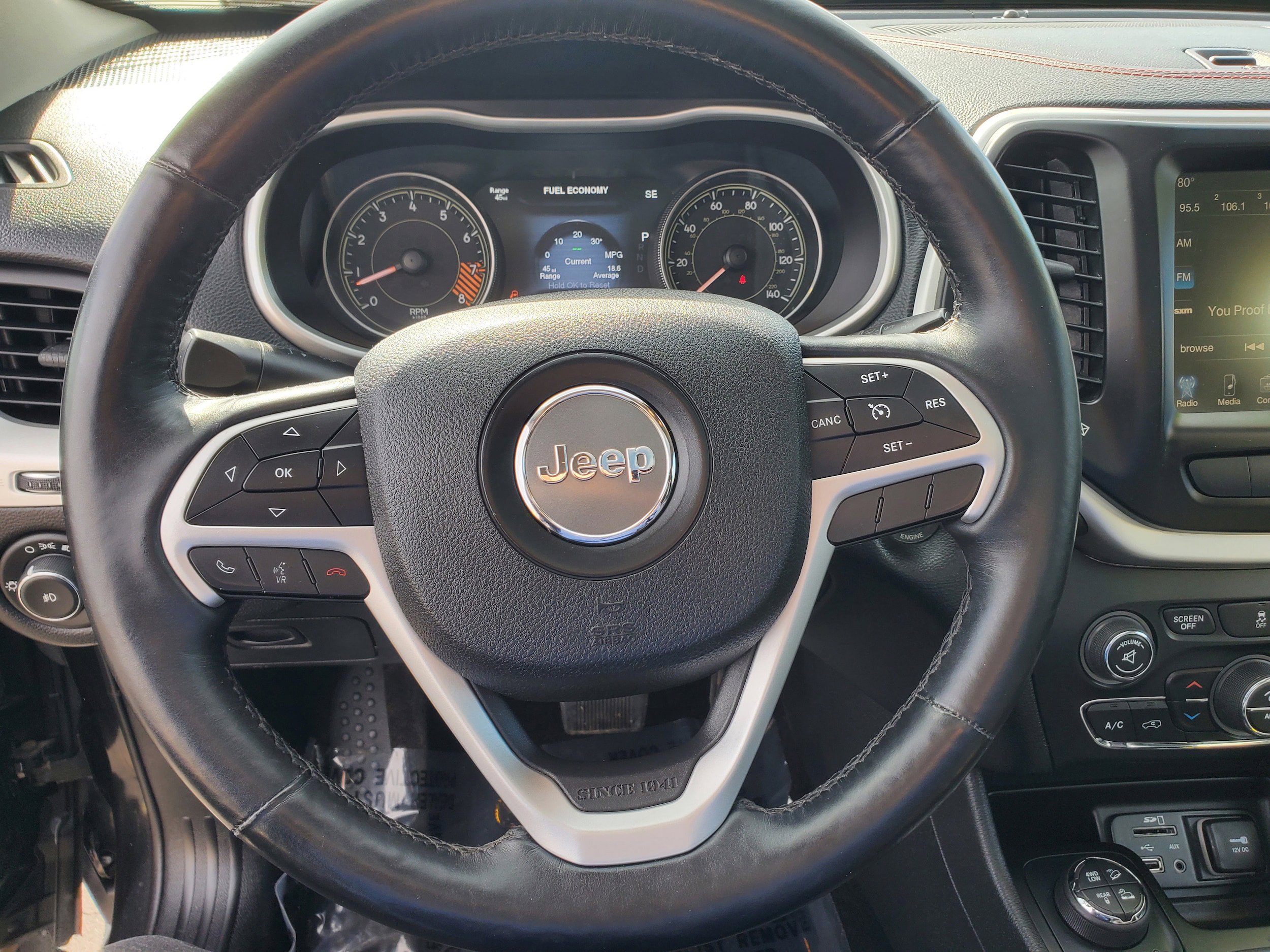 Used 2014 Jeep Cherokee Trailhawk AWD/4WD image 16