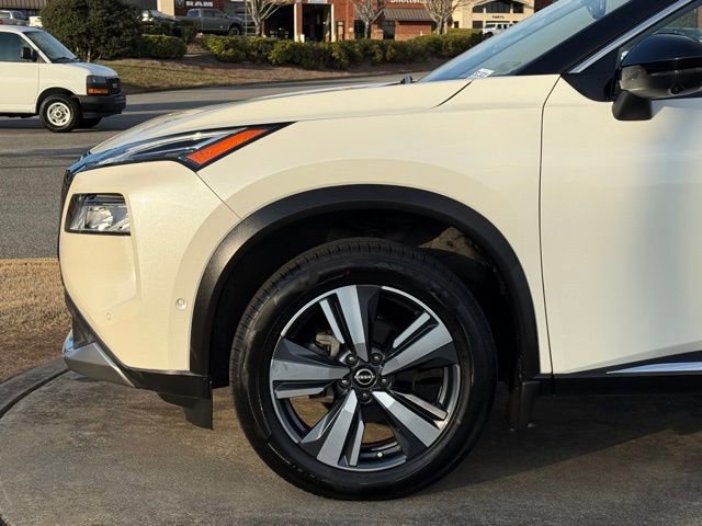 Used 2022 Nissan Rogue Platinum w/ Head-Up Display Package image 12