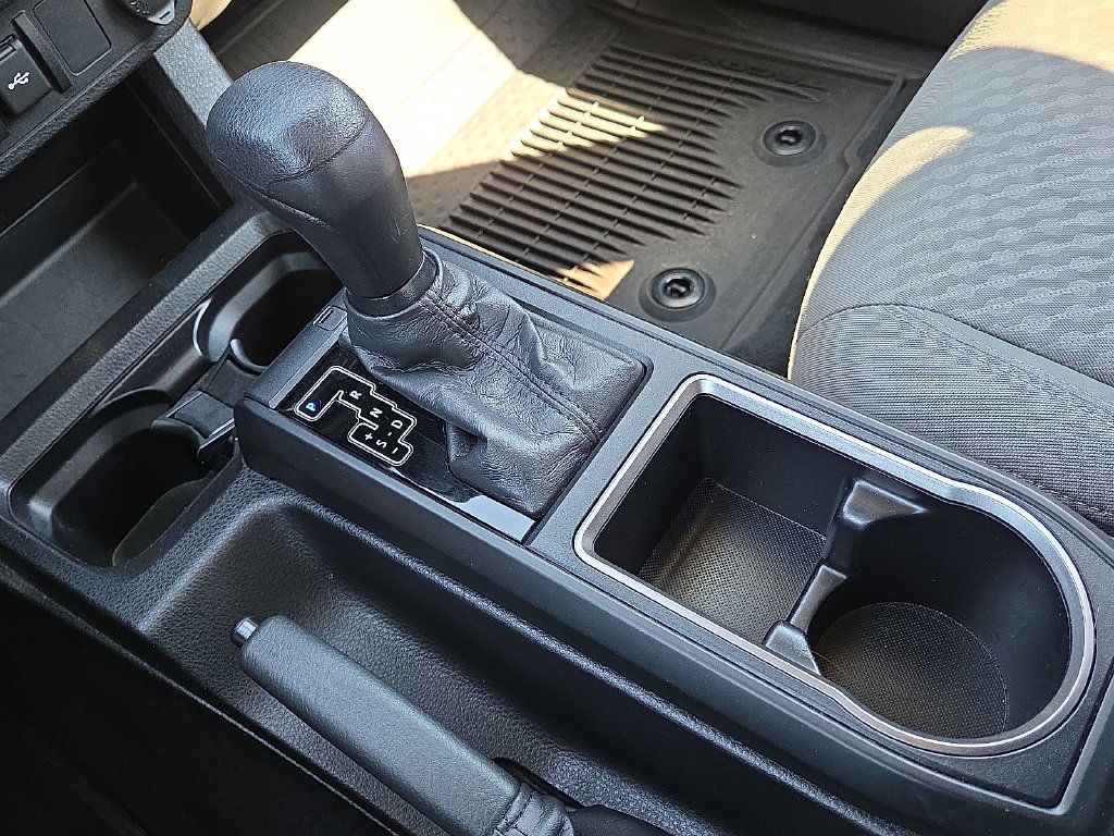 Used 2023 Toyota Tacoma SR AWD/4WD image 23