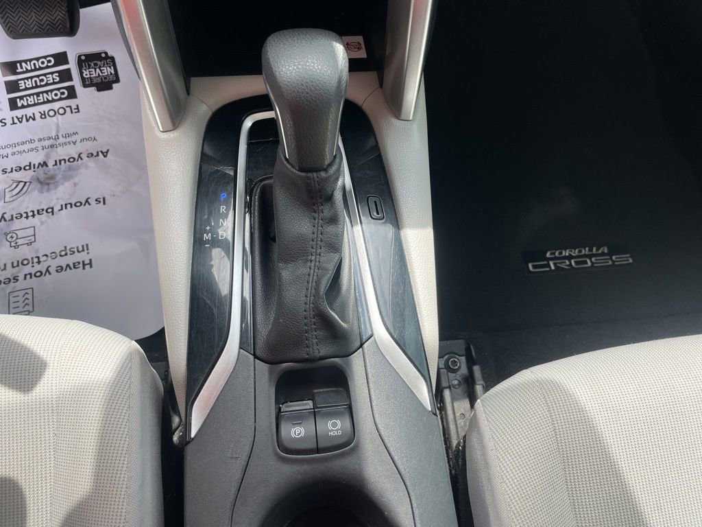 Used 2022 Toyota Corolla Cross LE image 24