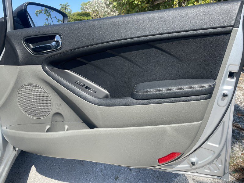 Used 2016 Kia Forte LX w/ LX Popular Plus Package FWD image 21