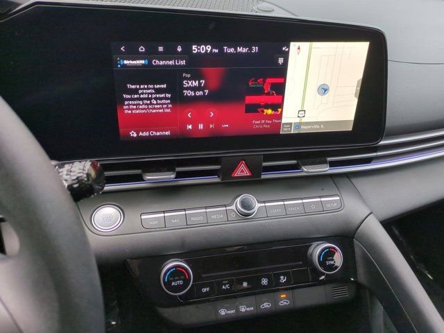 Used 2024 Hyundai Elantra SEL image 11