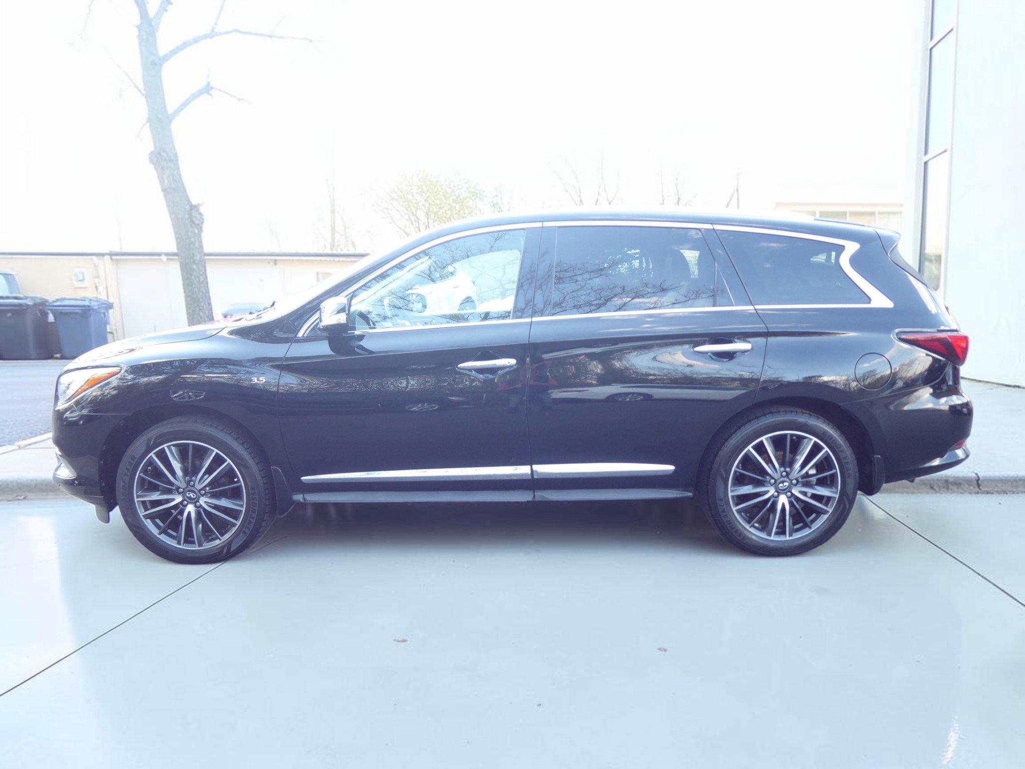 Used 2018 INFINITI QX60 Luxe w/ Premium Plus Package image 7