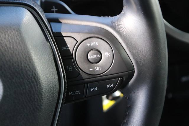 Certified 2019 Toyota Camry SE FWD image 18