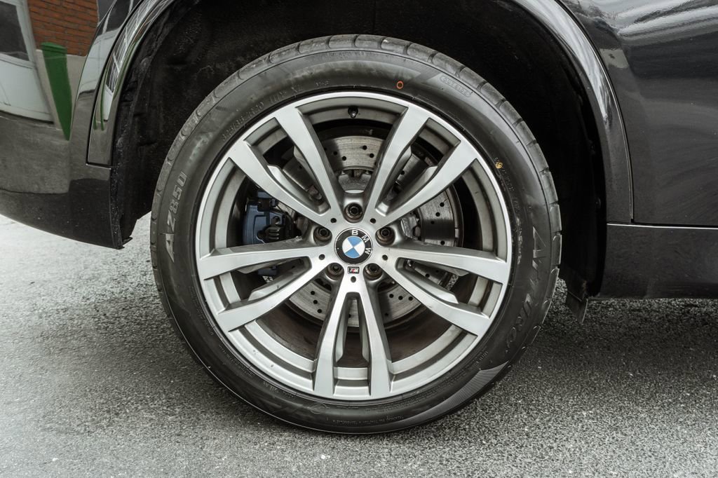 Used 2018 BMW X5 M image 35