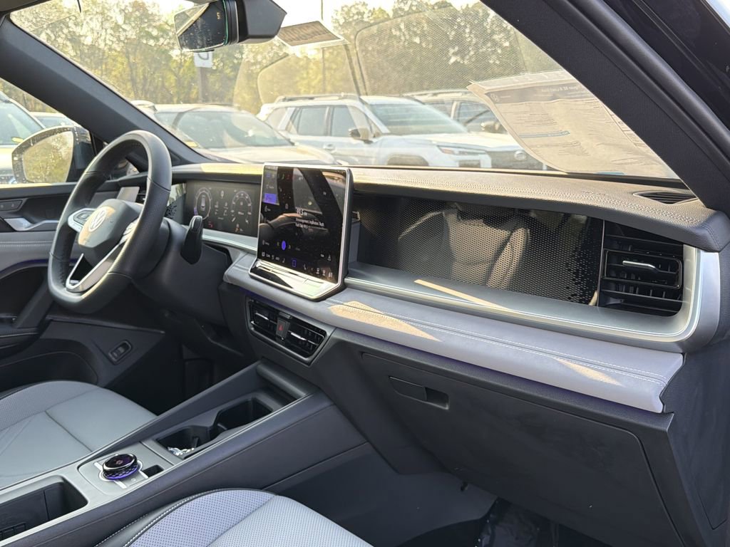 New 2026 Volkswagen Tiguan SE R-Line image 20