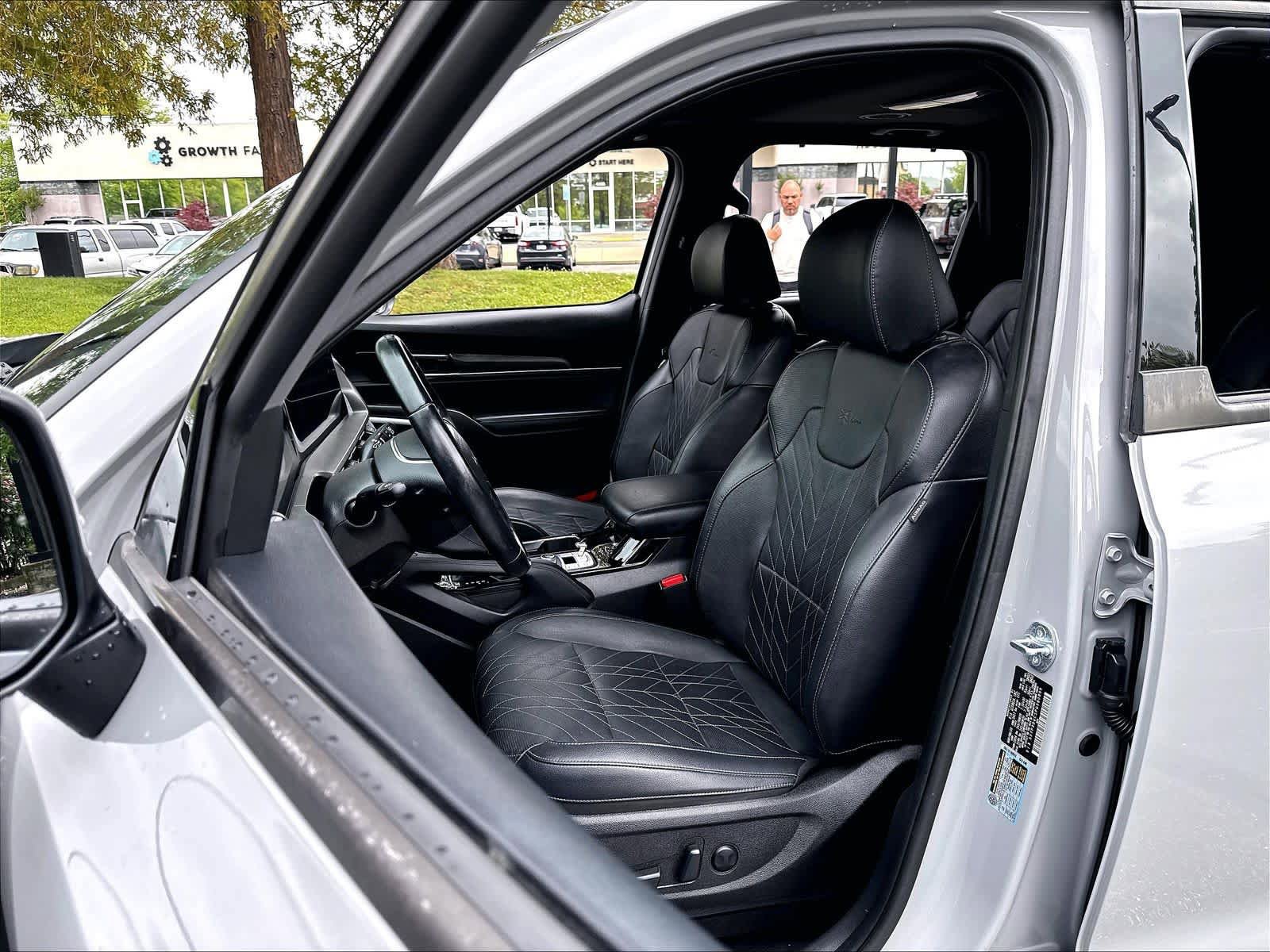 Used 2023 Kia Telluride EX X-Line AWD/4WD image 28