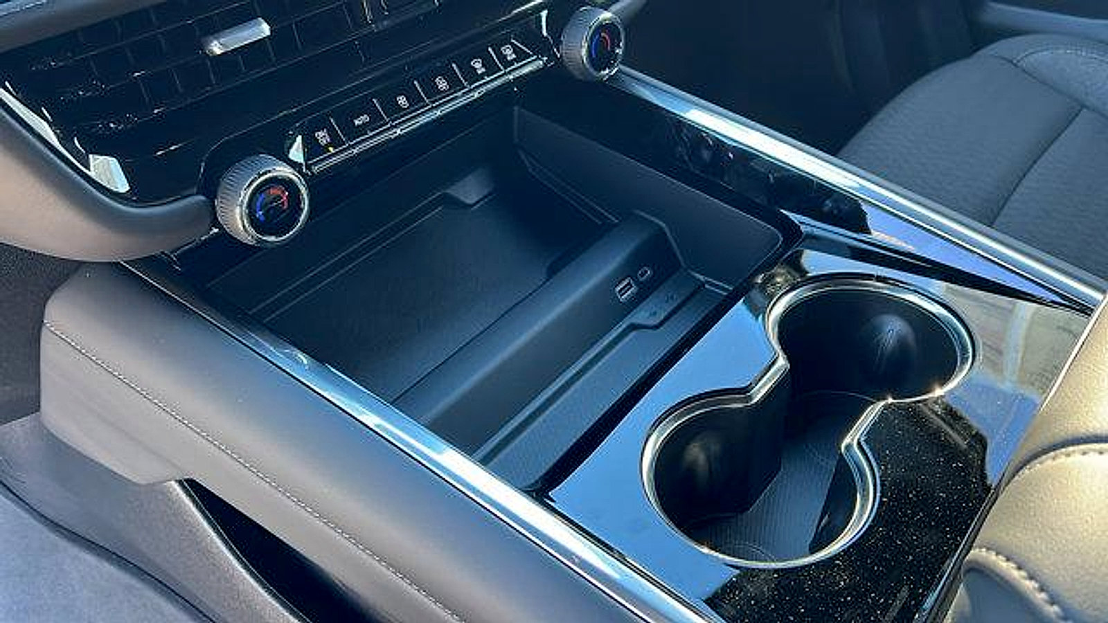 New 2026 Chevrolet Suburban LS w/ LPO, Get Active Package image 22