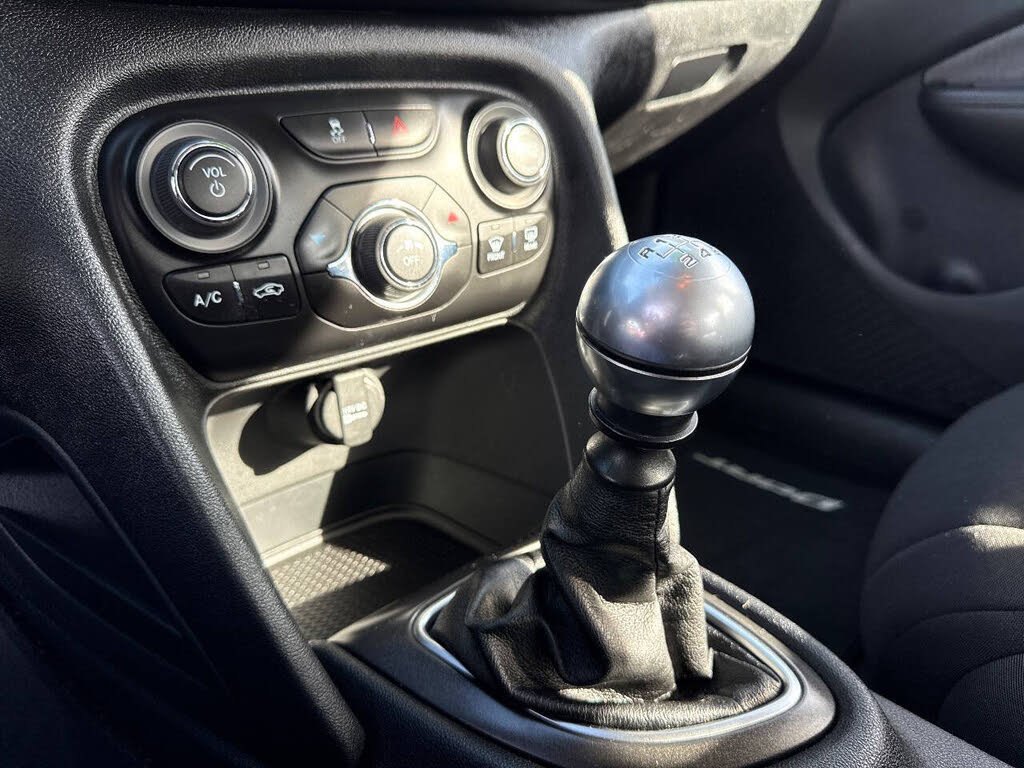 Used 2013 Dodge Dart Aero image 22