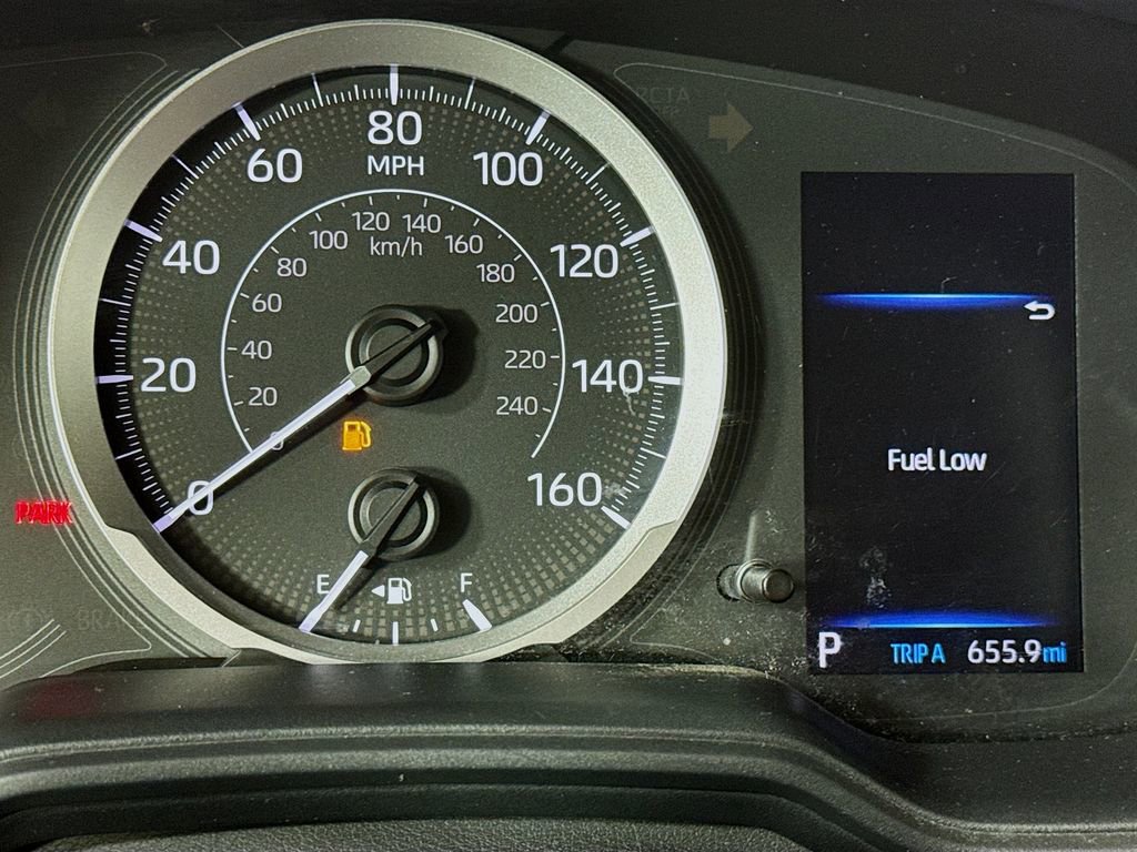 Used 2020 Toyota Corolla LE FWD image 14