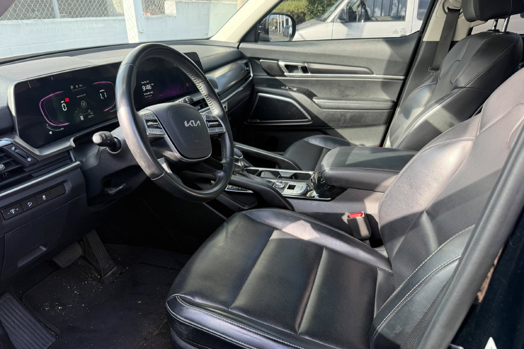 Certified 2024 Kia Telluride S w/ S Sunroof Package FWD image 12