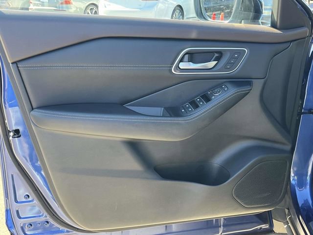 Used 2021 Nissan Rogue Platinum image 15