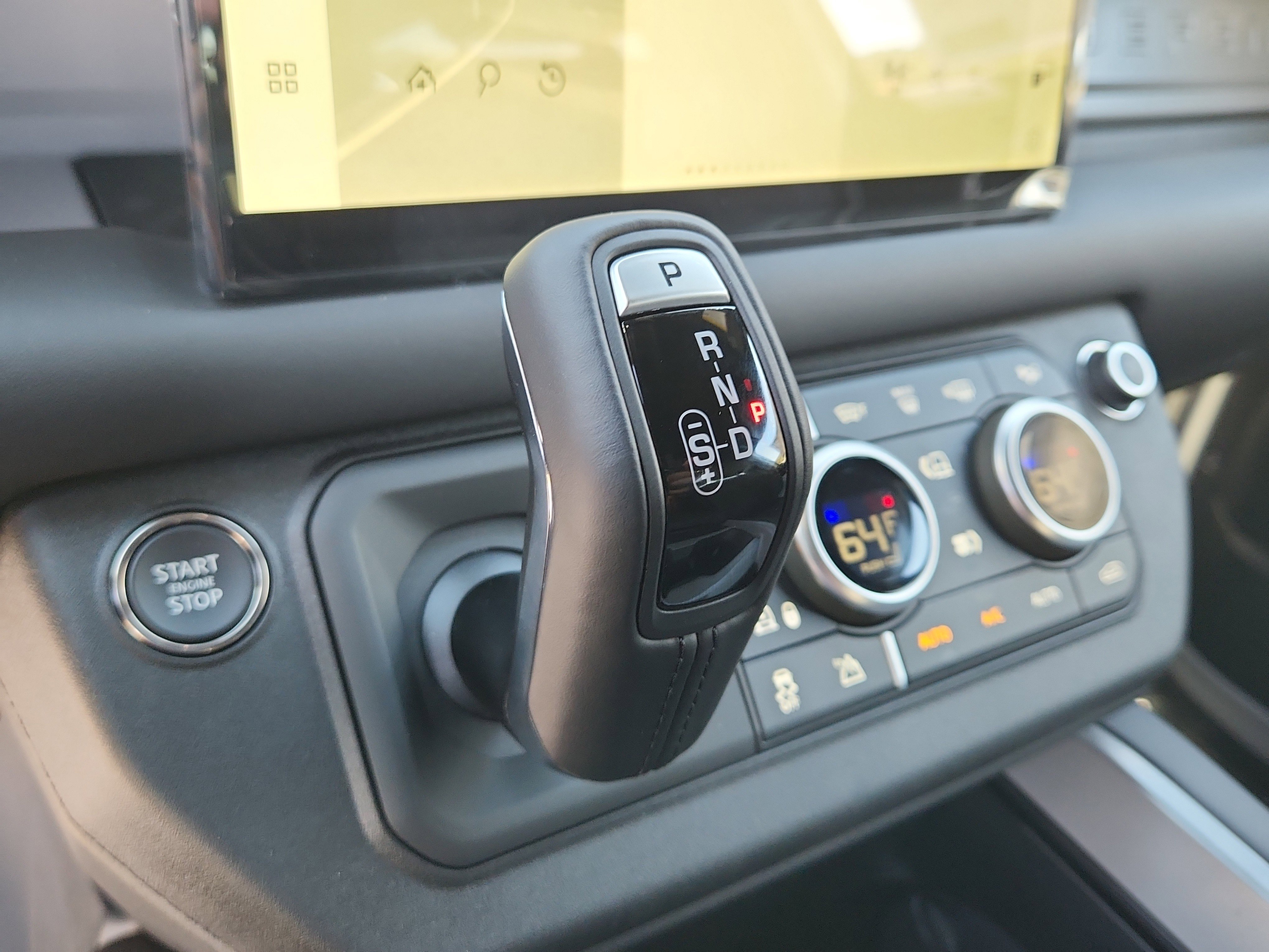 New 2025 Land Rover Defender 90 V8 image 26