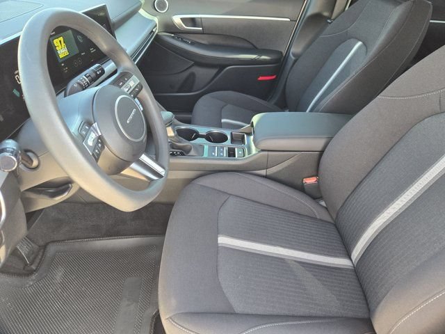 Certified 2025 Hyundai Sonata SE FWD image 12