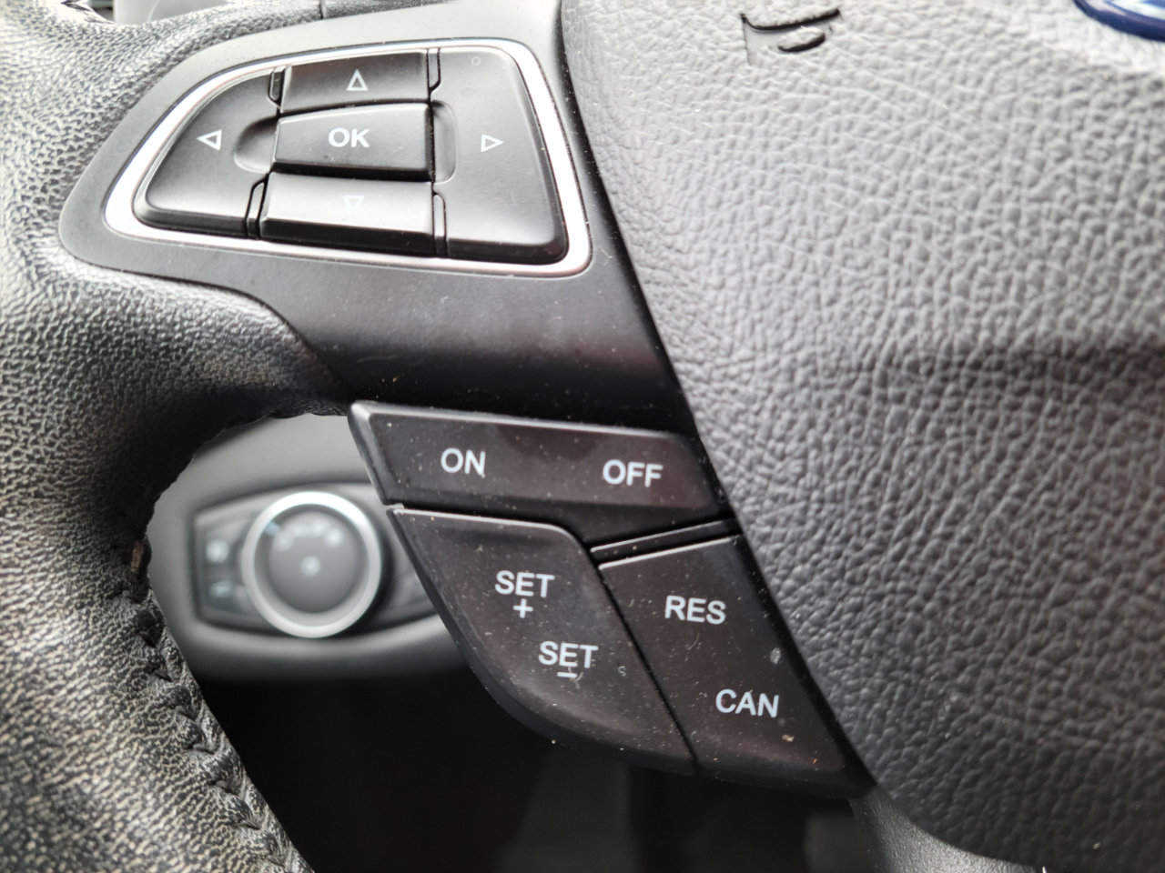 Used 2018 Ford Escape Titanium image 11