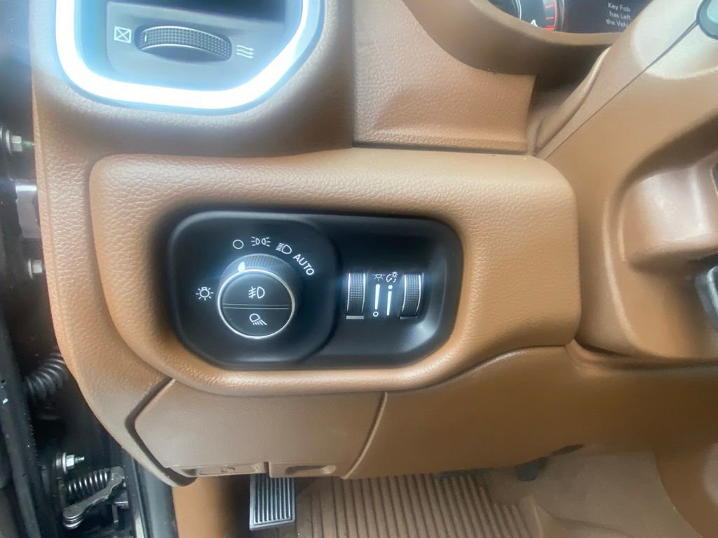 Used 2021 RAM 2500 Laramie AWD/4WD image 12