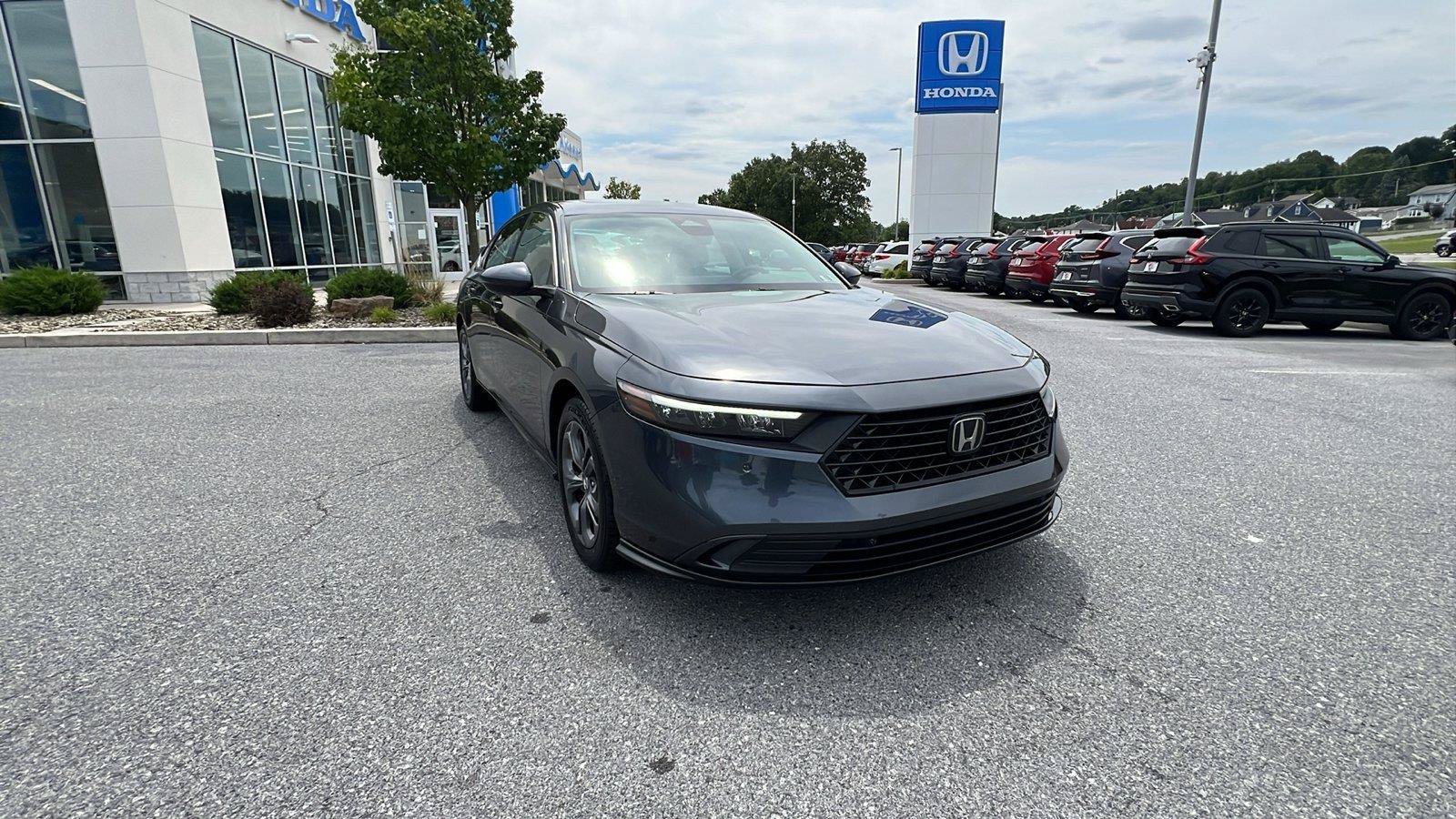 Certified 2024 Honda Accord EX-L image 2