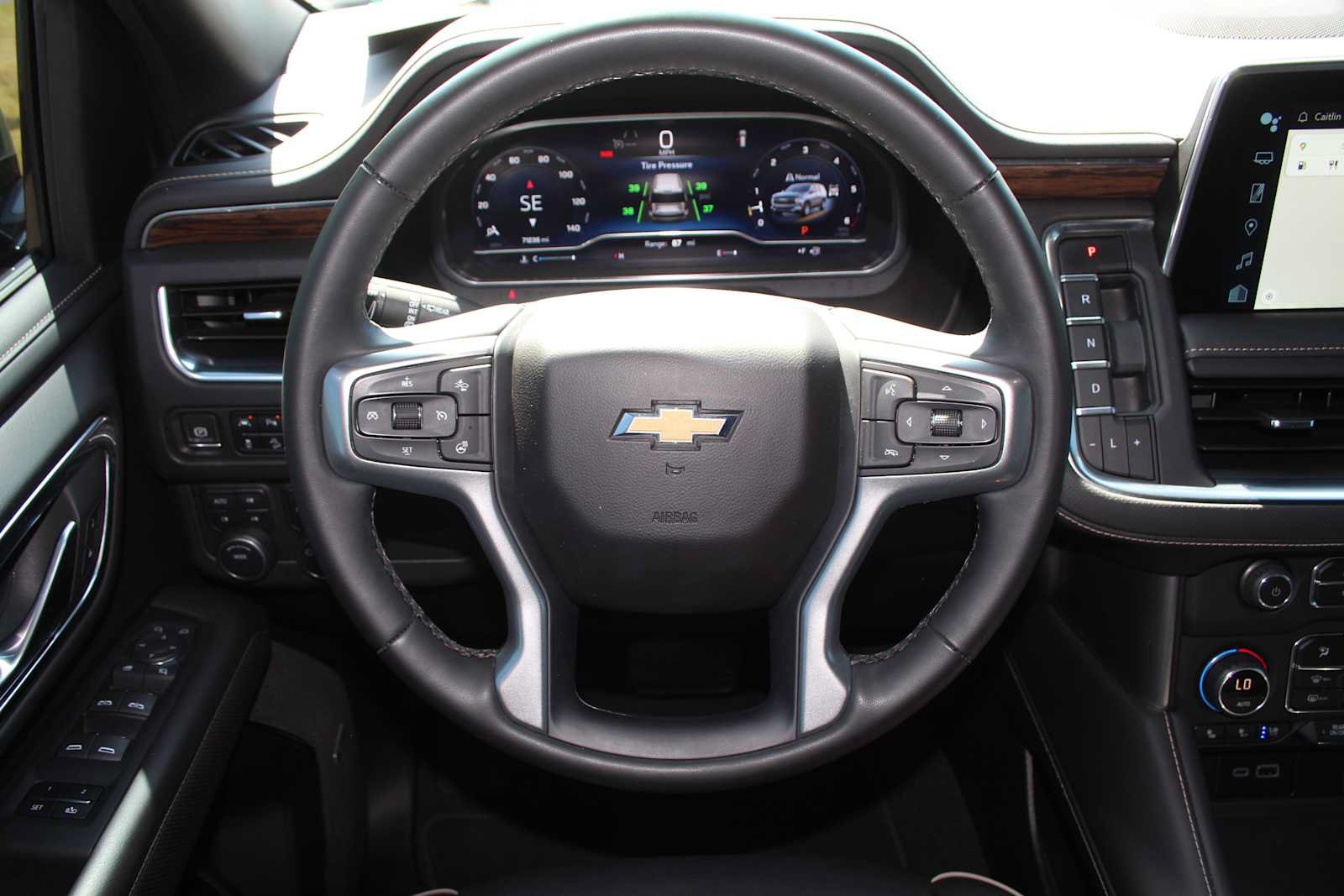 Used 2023 Chevrolet Tahoe Premier AWD/4WD image 41