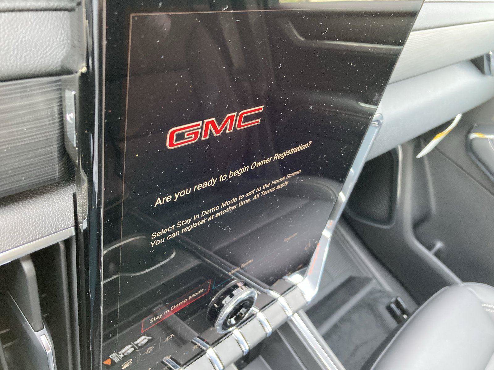 New 2026 GMC Acadia Elevation w/ Elevation Premium Package FWD image 14