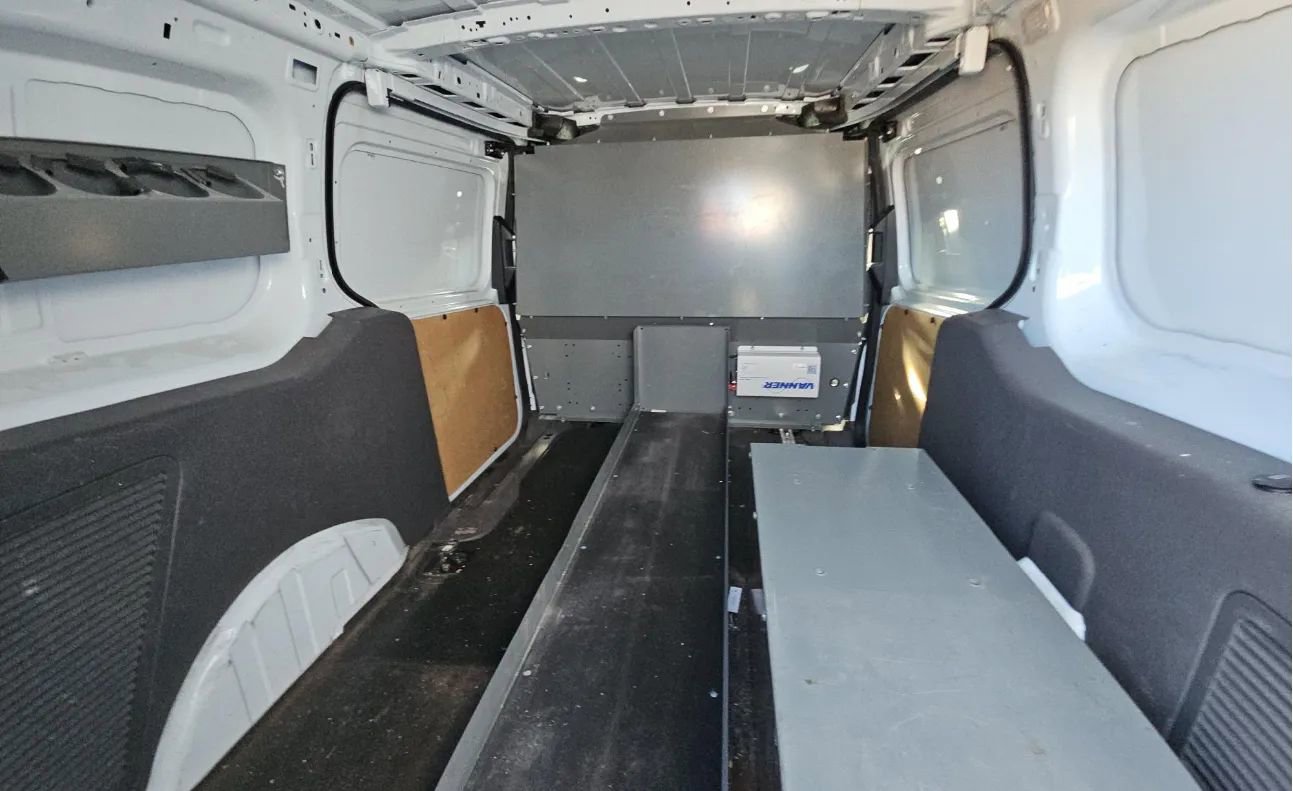 Used 2020 Ford Transit Connect XL image 5
