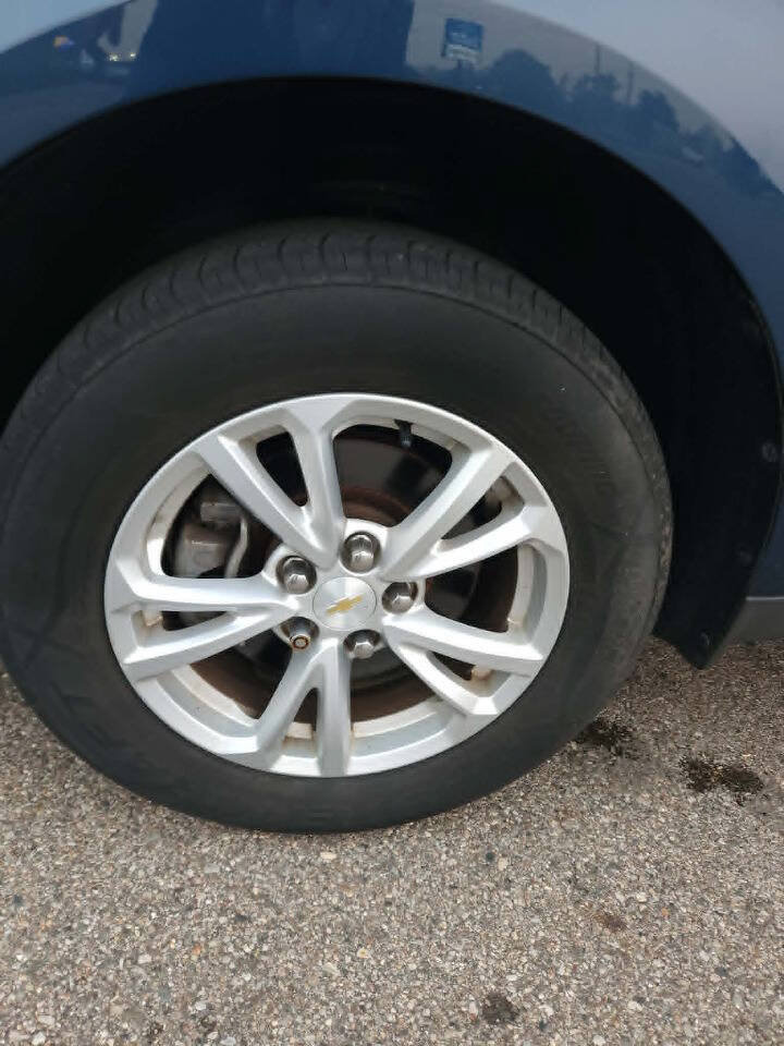 Used 2017 Chevrolet Equinox LT w/ Convenience Package AWD/4WD image 29