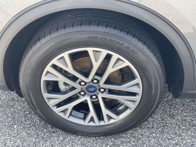 Used 2022 Ford Escape SEL image 11