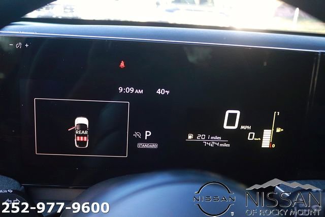 Used 2025 Nissan Kicks SV w/ Charging Package image 17