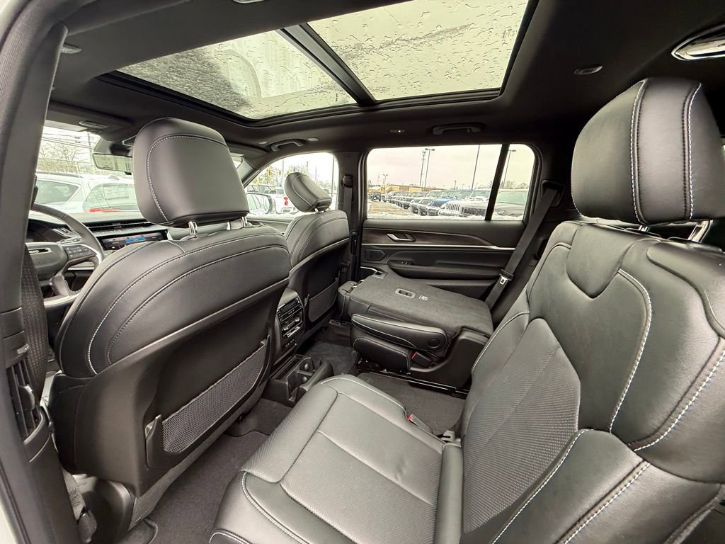 New 2026 Jeep Grand Cherokee L Limited image 23