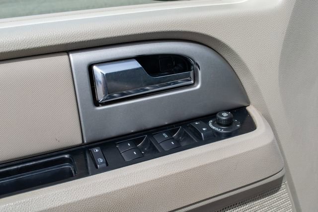 Used 2011 Ford Expedition EL Limited image 17