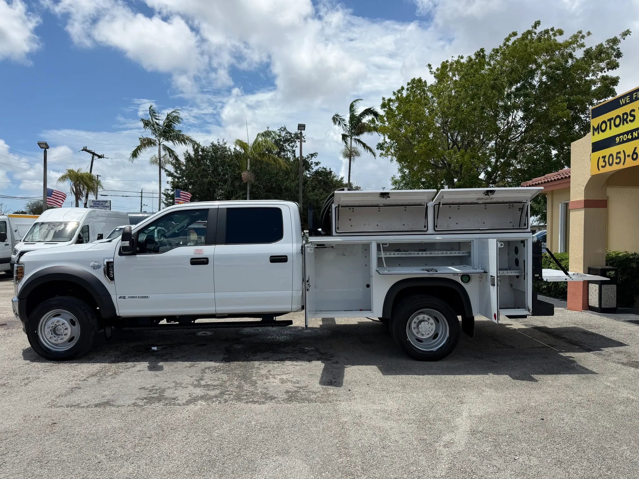 Used 2019 Ford F450 4x4 Crew Cab XL w/ Power Equipment Group image 5