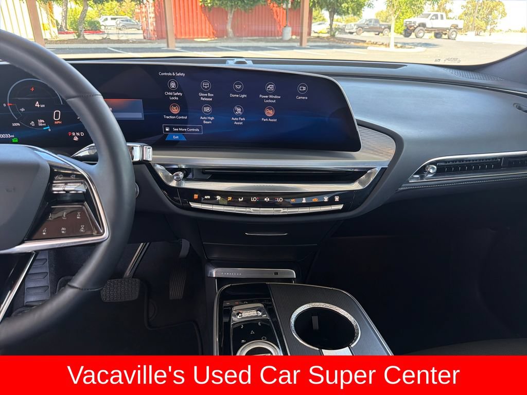 Used 2024 Cadillac Lyriq Luxury RWD image 17