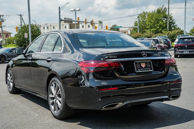 Used 2023 Mercedes-Benz E 350 4MATIC Sedan image 5