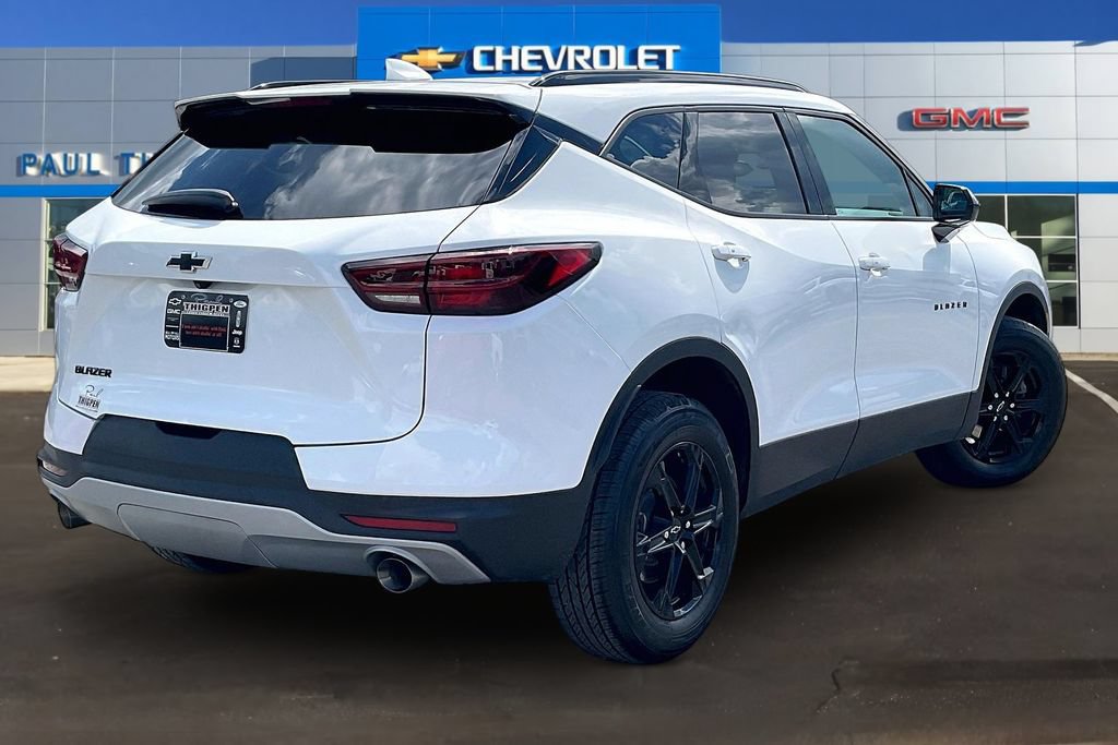 Used 2023 Chevrolet Blazer LT w/ Midnight/Sport Edition FWD image 6