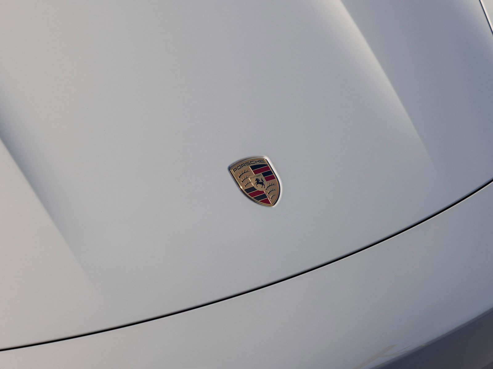 New 2025 Porsche Taycan image 15