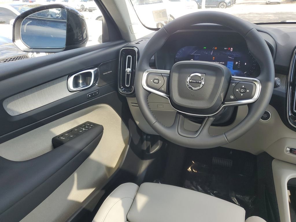 New 2026 Volvo XC40 B5 Ultra w/ Protection Package Premier AWD/4WD image 7