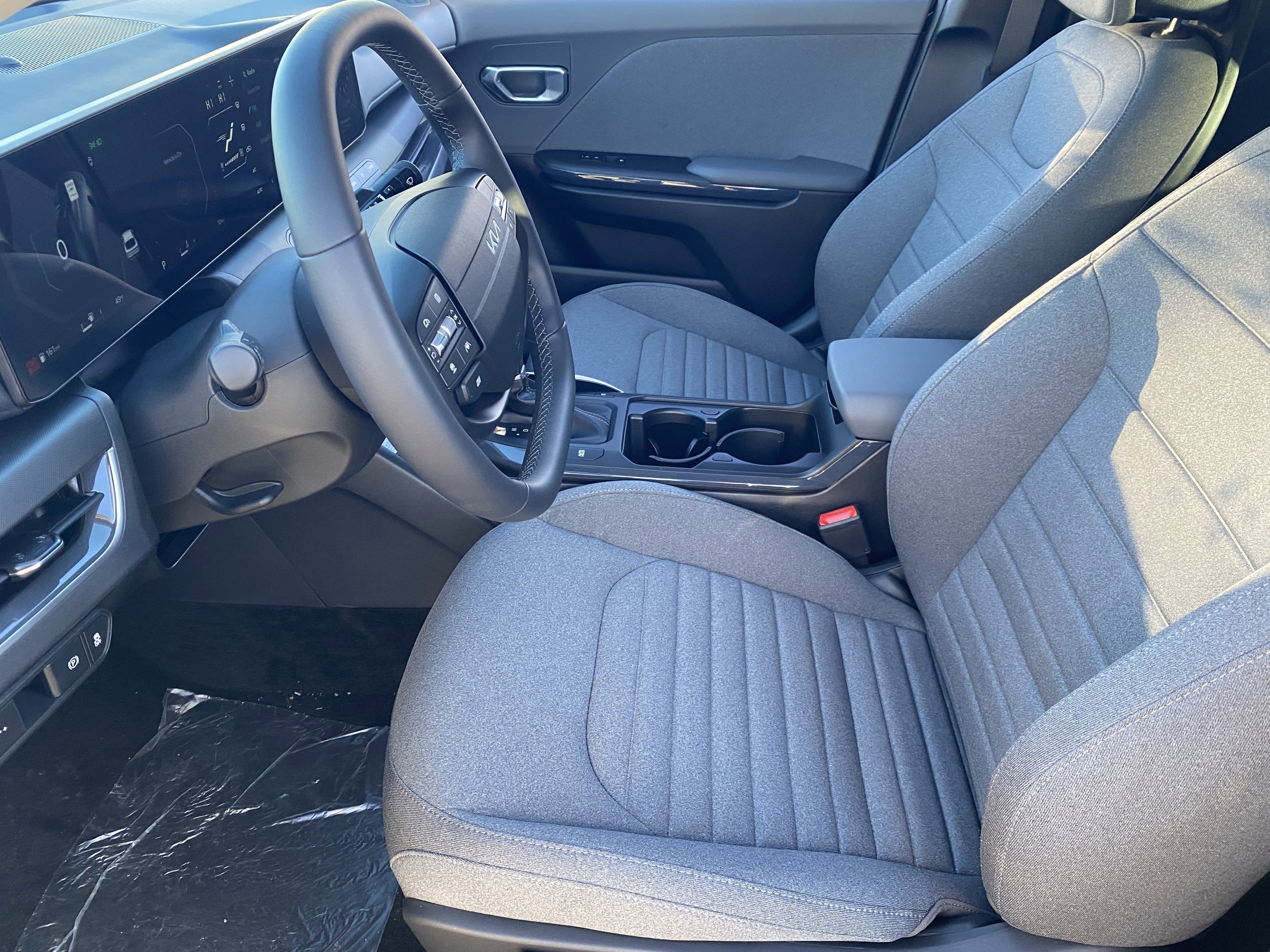 New 2025 Kia K4 EX image 17