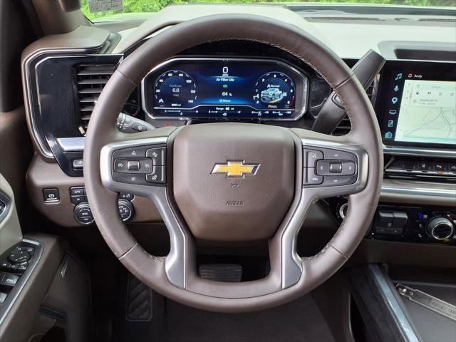 Used 2025 Chevrolet Silverado 3500 LTZ w/ LTZ Plus Package AWD/4WD image 15