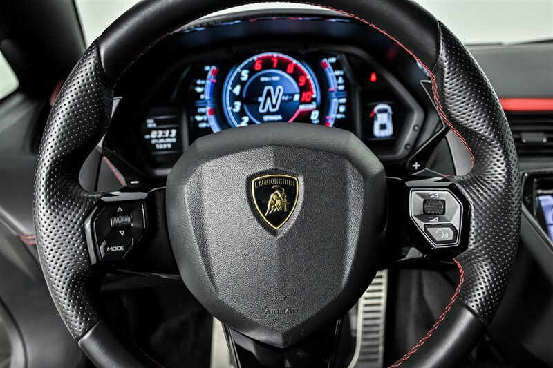 Used 2017 Lamborghini Aventador S AWD/4WD image 24