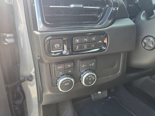 Used 2026 GMC Yukon AT4 AWD/4WD image 26