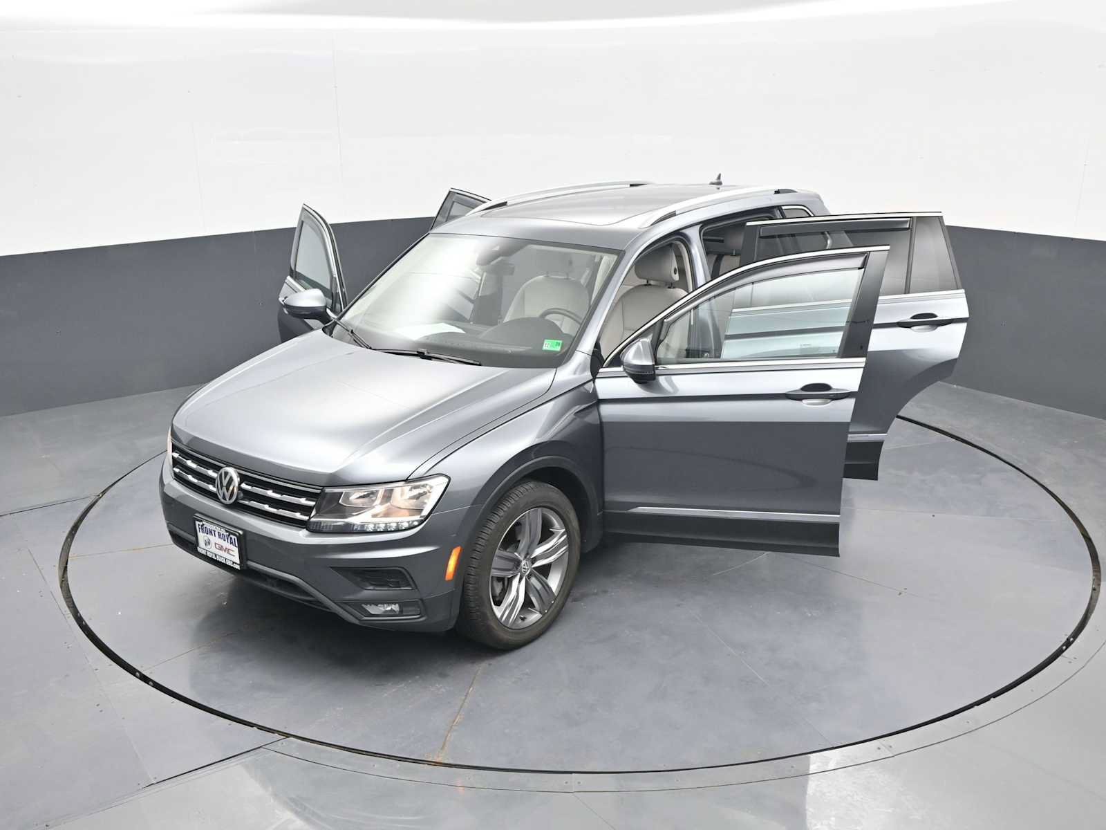 Used 2021 Volkswagen Tiguan SEL AWD/4WD image 46