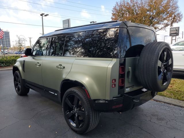 Used 2023 Land Rover Defender 110 X-Dynamic SE image 3