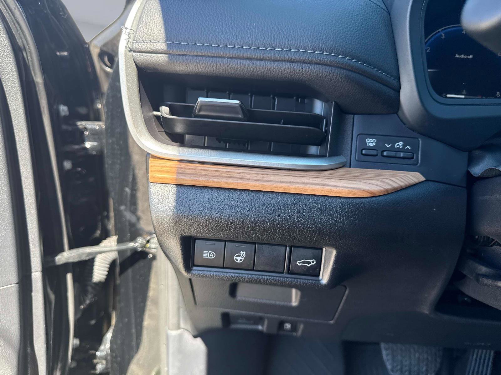 Used 2024 Toyota Grand Highlander Limited image 36