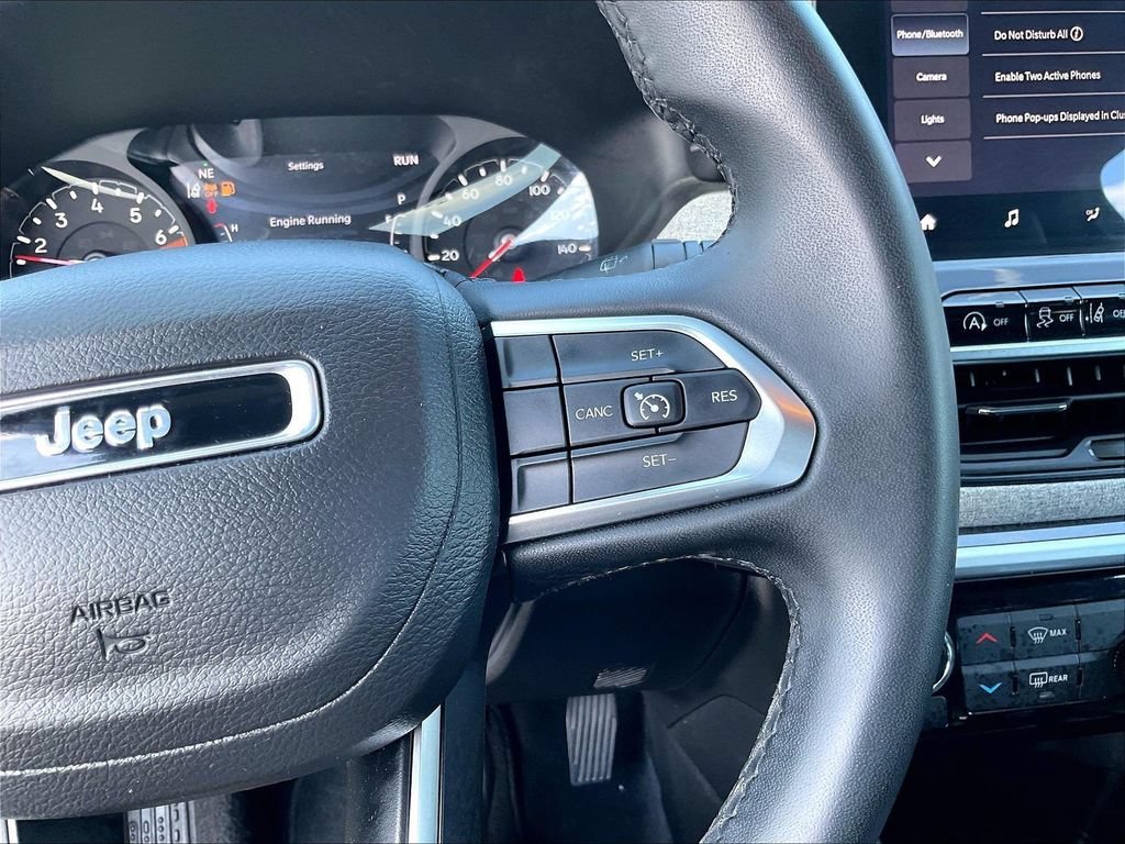 Used 2024 Jeep Compass Latitude AWD/4WD image 23