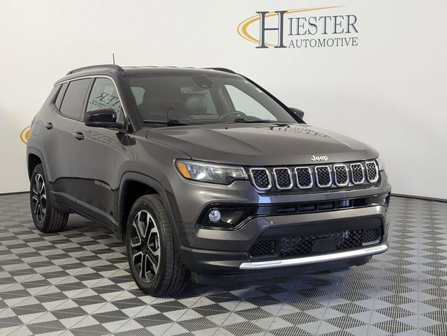 Used 2023 Jeep Compass Limited AWD/4WD image 2