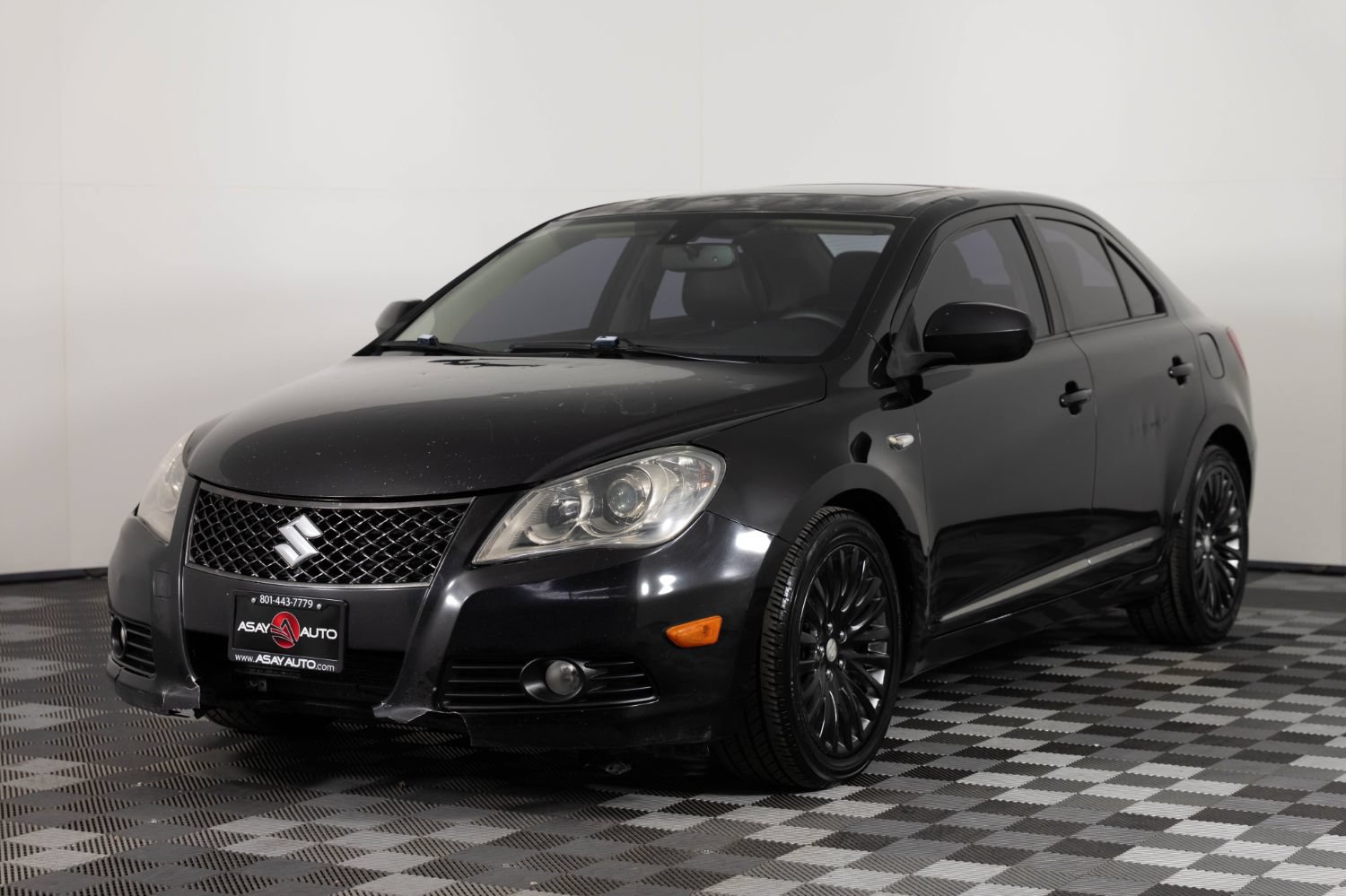 Used 2010 Suzuki Kizashi SLS AWD/4WD image 2