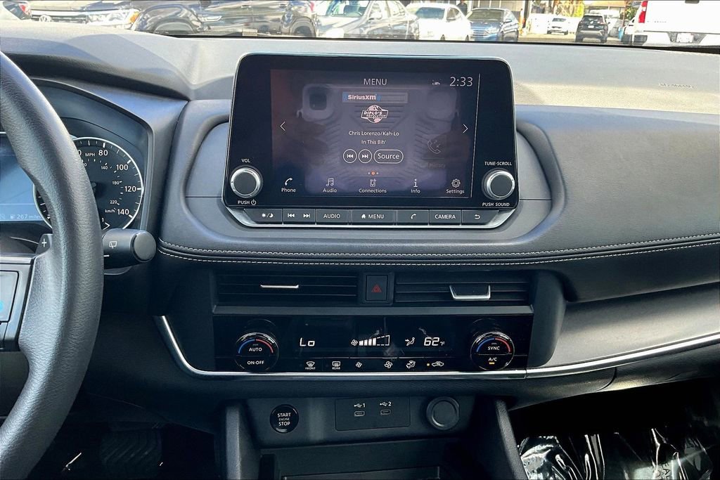 Used 2024 Nissan Rogue SV AWD/4WD image 14